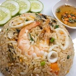 ครัวกันเอง ผัดไทยหอยทอด