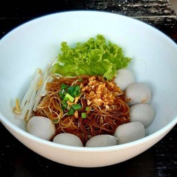 ก๋วยเตี๋ยวลูกชิ้นน้ำใสหมู ร้านลวก ลวก