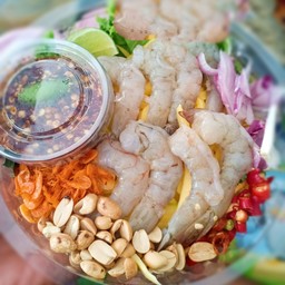 ยำมะม่วงกุ้งสด