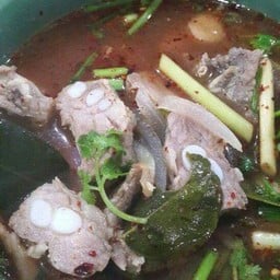 ต้มแซ่บกระดูกหมูอ่อน