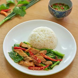 ข้าวคะน้าหมูกรอบ