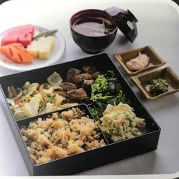 เซตข้าวสเต็กเนื้อย่าง