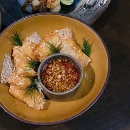 ฟองเต้าหู้ห่อกุ้งทอด สูตรฮ่องกง