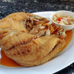 ปลากระพงทอดน้ำปลา