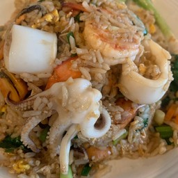 ข้าวผัดทะเล