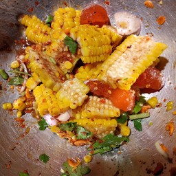 ยำข้าวโพดไข่แดงเค็มปลาร้า