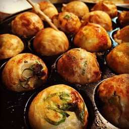 TAKOYAKI  F. J.