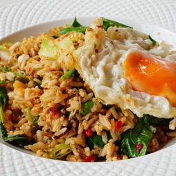 กระเพราผัดไข่