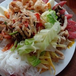 รุ่งรุจี อาหารไทย-อีสาน