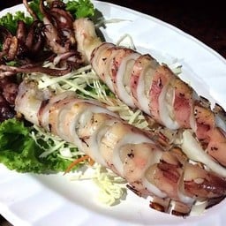 ปลาหมึกไข่ย่าง Grilled Peggy squid