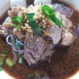 หมี่เนื้อน้ำตก