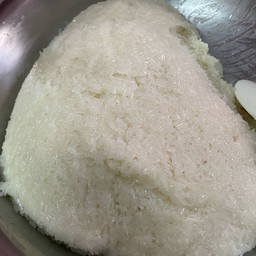 ข้าวเหนียวมูล 0.5 กิโลกรัม พร้อมกะทิ