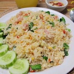 ข้าวผัดแหนม