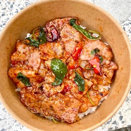 [อร่อยซ่ากับโค้ก] กะเพราเบคอนนุ่ม +  โค้ก ออริจินัล (ขวด)