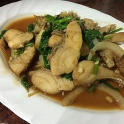 เนื้อปลาผัดขึ้นฉ่ายstir-fried fish with celery