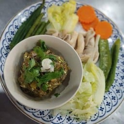 น้ำพริกหนุ่ม (รวมผักนึ่ง)