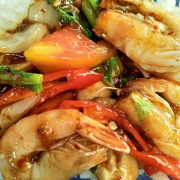 ข้าวผัดพริกเผาทะเล