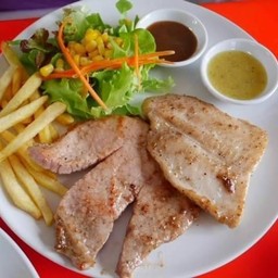 สเต็กเนื้อพริกไทยดำ+สเต็กปลา(ย่าง)