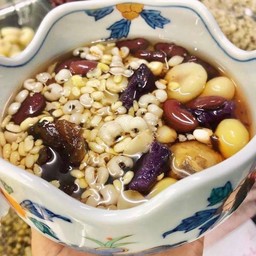 Cold Assorted Beans In Longan Syrup