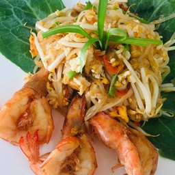 ผัดไทกุ้งนิ่ม