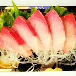 Hamachi sashimi (5P)