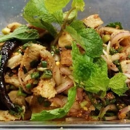 น้ำตกคอหมูย่าง