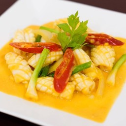 หมึกผัดไข่เค็ม