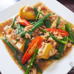 ผัดเต้าหู้กุ้งสับ