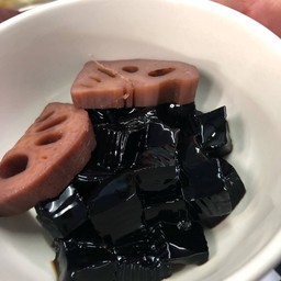 Grass Jelly Lotus Root In Longan Syrup