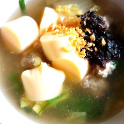 ต้มจืดเต้าหู้หมูสับสาหร่าย