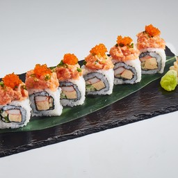 แซลมอนสไปซี่โรล