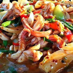 ข้าวผัดพริกเผา ปลาหมึก