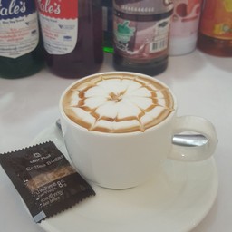 ลาเต้ร้อน