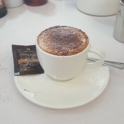 คาปูชิโนร้อน