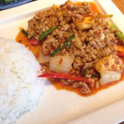 ข้าวผัดพริกเผา หมูสับ