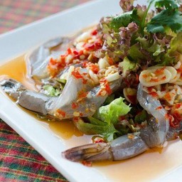 ยำกุ้งสด
