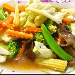 ผัดผักรวมมิตร