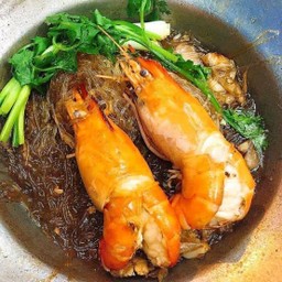 กุ้งอบวุ้นเส้น