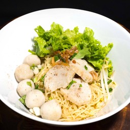 บะหมี่ลูกชิ้นปลาแห้ง