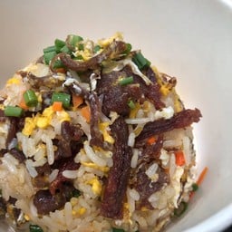 ข้าวผัดเนื้อเเดดเดียว