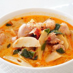 แกงหน่อไม้ไก่