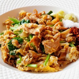 ผัดซีอิ้วเส้นใหญ่