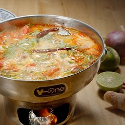 ต้มยำทะเล น้ำข้น หรือ น้ำใส  (ขนาดหม้อไฟ)