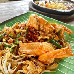 ผัดไทยกุ้งสด