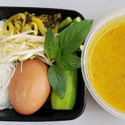 F-101 ขนมจีนน้ำยาปลา+ไข่ต้ม