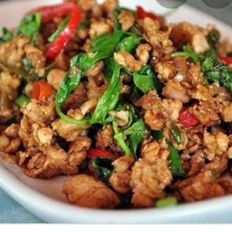 กะเพราไก่สับ กับข้าว