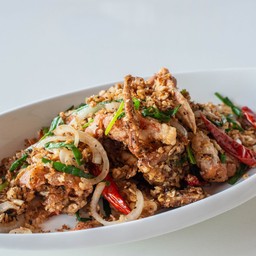 ปูนิ่มผัดซอสไต้ฝุ่น Typhoon Soft Shell Crab