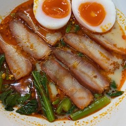 ก๋วยเตี๋ยวต้มยำหมูแดง