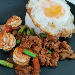ข้าวราด ผัดพริกแกง