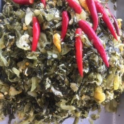 ผักกาดดองผัดไข่